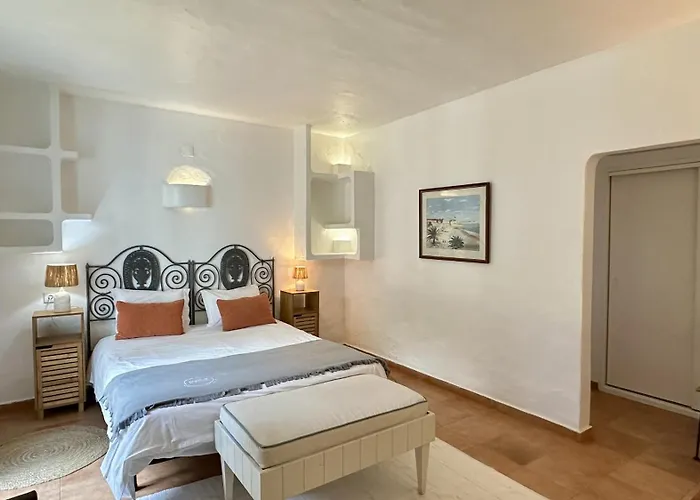 Villa Morocco With Heated Private Pool For 12 Guests In